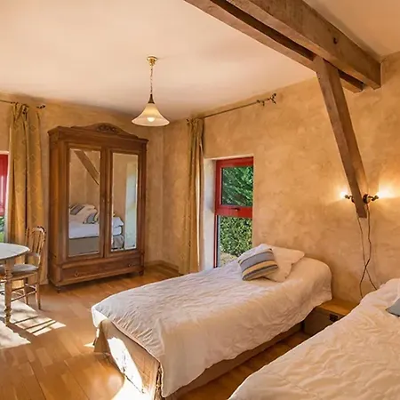 Holiday home Maison Familiale Avec Piscine Privee A Le Buisson-de-Cadouin